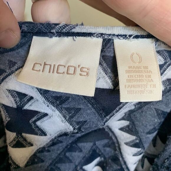 Chico’s denim blue southwest 0/S boho peasant blouse - Picture 3 of 3